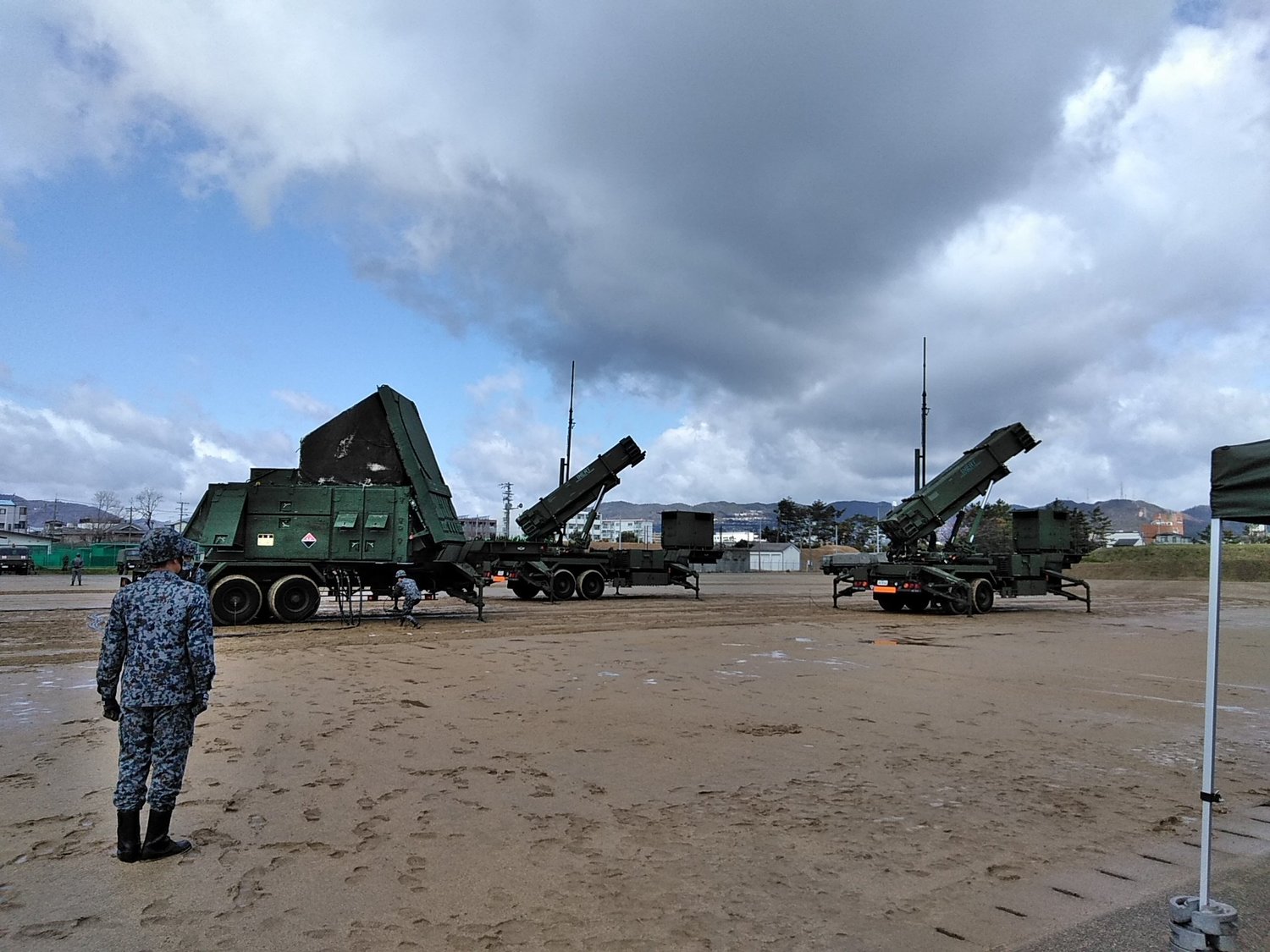 北韓在本月2日發射疑似短程彈道飛彈的不明飛行物，日本航空自衛隊隨後在5日向媒體展「愛國者3型飛彈」。   圖：翻攝自日本航空自衛隊Twitter