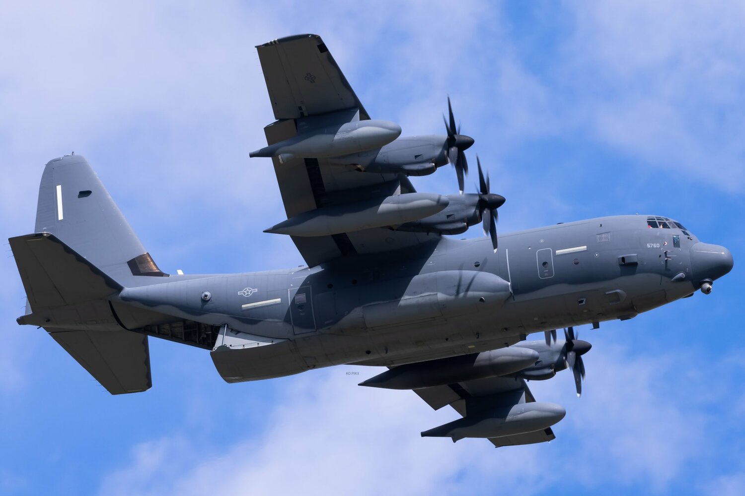 美國空軍 MC-130J 運輸機。   圖: 翻攝自 KO PIKX 推特 